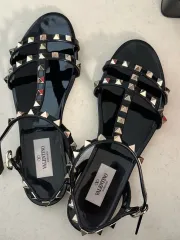 ヴァレンティノ ロックスタッズ サンダル(UW2S0H38) 37