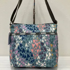 9188 LeSportsac レスポートサック ハート柄ショルダーバッグ　肩がけ　総柄　通勤　通学　グリーン系　スター　星　カジュアル　ポケット多数　シンプル