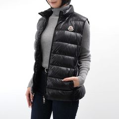 M21334 MONCLER ブラック ダウンベスト レディース - メルカリ