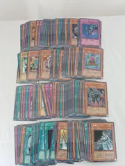 遊戯王デュエルモンスターズ　ノーマルカード　美品　200枚　一部レア含む