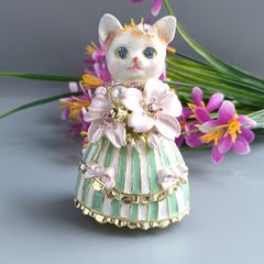 ロイヤルアーデン羊型陶器小物入れ 花柄 - メルカリ