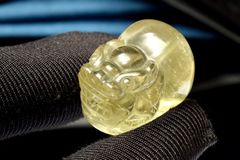 [1 점 물건] AAA 격 레어 ☆ 투명 레몬 컬러 리비안 글라스 21x16mm 貔貅 조각 (관통 구멍) 비즈 파워 스톤 천연석 _PC9452
