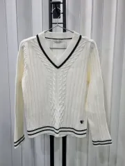 Vネック ケーブルニット アイボリー