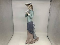 LLADRO #4700 dress maker 磁器人形 女性 置物 - メルカリ