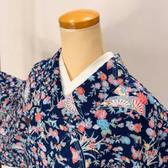 小紋 洗える着物 裄66cm 身丈164cm 花柄 袷 お洒落着 普段着 ポリエステル 青 美品 M サイズ 5170