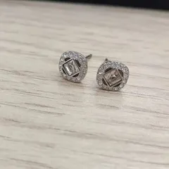 SWAROVSKI　ピアス