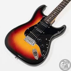 Fender Japan ストラトキャスター Q0シリアル HSH ブラウン - メルカリ