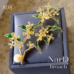 煌めく金木犀のブローチ　お花 フラワー 枝 キンモクセイ パール 淡水パール イエロー 高見え 個性的 大人 CZ ジルコニア 高級感 上品 お洒落 プレゼント ギフト かわいい キラキラ カジュアル 新品未使用  男女兼用 メンズ NerD