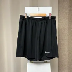 ナイキ 軽量 ドライフィット ハーフパンツ XL