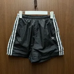 アディダス ウーブン オリジナル ハーフパンツ レディース Mサイズ