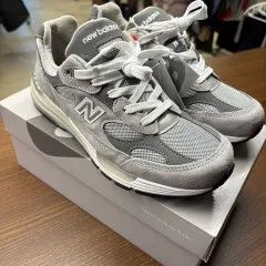 (タグ付き新品) ニューバランス 992 グレー US8 (260)