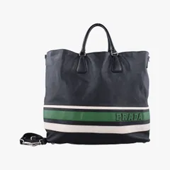 プラダPradaエンボスロゴ ブラック×ホワイト×グリーン レザー×サフィアーノレザー 113