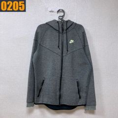 100 NIKE ナイキ テックパック ジップアップ フーディー リスト 傷あり