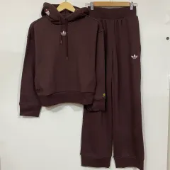 2041 アディダス x ハローキティ セットアップ