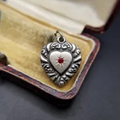 WWII期 ヴィンテージ スウィートハートジュエリー アールヌーヴォー 彫金 赤石 チャーム 925 シルバー 銀 ペンダント ブレスレット Y25-P