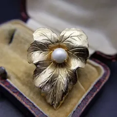 60'70's Sarah Coventry 葡萄の葉 パール装飾 上品 ヴィンテージ リーフ ブローチ ゴールドトーン レトロ コスチュームジュエリー Y26-B①
Sarah Coventry