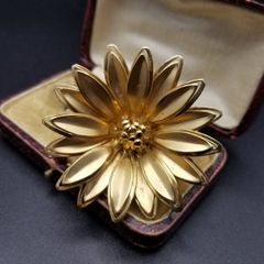 ラリック LALIQUE デイジー フラワー ブローチ グリーン 緑 ゴールド ラリック LALIQUE デイジー フラワー ブローチ グリーン 緑 ゴールド