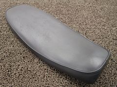 美品　ヤマハ純正　SR500 SR400 純正シート ツートン キャブ　ステー付 美品 ヤマハ純正 SR500 SR400 純正シート ツートン キャブ ステー付