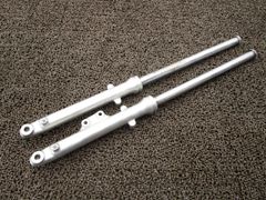 スコルパ　TYS125F フロントフォーク　黒山レーシング加工 スコルパ TYS125F フロントフォーク 黒山レーシング加工 - メルカリ