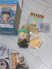 ラブブ ゾロ フィギュア ONE PIECE POP MART (ポップマート) キーホルダー ぬいぐるみ ロロノア・ルフィ サンジ