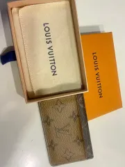 ルイヴィトン リバース モノグラム カードウォレット トレカホルダー