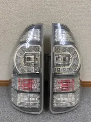 2026年最新】ヴォクシー 純正テールランプの人気アイテム - メルカリ