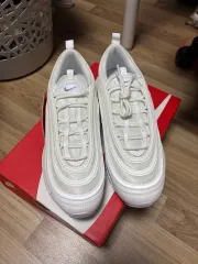 ナイキ エアマックス 97 トリプル 白 ウルフ グレー 285