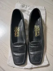 FERRAGAMO フェラガモ レディース ローファー 230