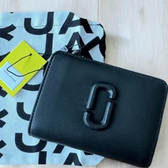 【新品未使用】MARC JACOBS ブラック 二つ折り財布 マークジェイコブス BLACKウォレットのサムネイル