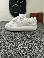 プーマ 白 レディース スニーカー スポーツ