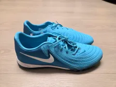 ナイキ ファントムGX2 アカデミー サッカーシューズ 出品