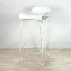 Cassina ixc.取扱 ヴィッカルベ ラストミニットハイスツール b - メルカリ