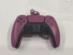 プレイステーション5 デュアルセンス ミニチュア マスコット キーホルダー ガチャ コズミックレッド