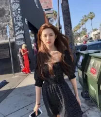 コ・ユンジョン(GO YOUNJUNG) ロゼ リーポール메이션 ONE PIECE