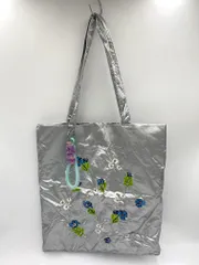 niko and ...ニコアンド オリジナルチャーム付き フラワー 刺繍 トート バッグ シルバー ■■レディース