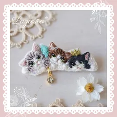 猫刺繍　わちゃわちゃ3にゃん横並びブローチ　白黒、キジ白、サバ白猫