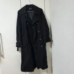黒トレンチコート