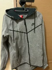ナイキ テック フリース グレー ジップアップ