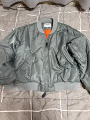 MA-1ジャケット