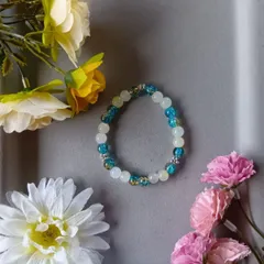 ハンドメイドビーズブレスレット／ホワイト×ブルー×ゴールドアクセント／17cm／ユニセックス