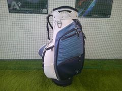 Item thumbnail for item 2b75cc53-bc51-414a-abac-0991f1ac00d0