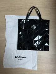 ISSEY MIYAKE イッセイミヤケ BAO BAO ISSEY MIYAKE バオバオイッセイミヤケ ルーセント トートバッグ ブラック