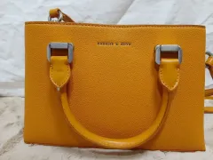 CHARLES & KEITH チャールズアンドキース トゥー クロスバック 兼 クロスバッグ 옐ロー