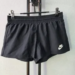 ナイキ ブラック ショートパンツ