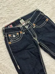 トゥルーレリジョン スティッチ デニム ズボン