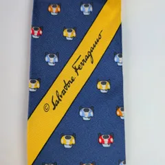 ネクタイ　Ferragamo　フェラガモ　車　ブルー