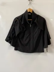 ピA359⚫︎axes femme POETIQUE⚫︎アクシズ・ファム・ポエティック⚫︎ブラウス⚫︎フレアスリーブ⚫︎襟チェーンブローチ⚫︎ストレッチ⚫︎sizeM⚫︎黒