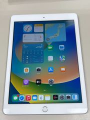 電池96% SIMフリーiPad (第5世代) 32GB シルバー - メルカリ