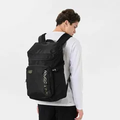 ニューバランス リュックサック 30L  バック Newbalance トップローディング バックパック メンズ レディース 鞄 スポーツバッグ スクエア型 スポーティ ブラック/カモフラ柄ロゴ/LAB55616-COG