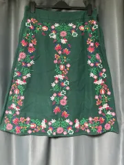 ZARA 緑色 花 刺繍 スカート L(77 88サイズ)
